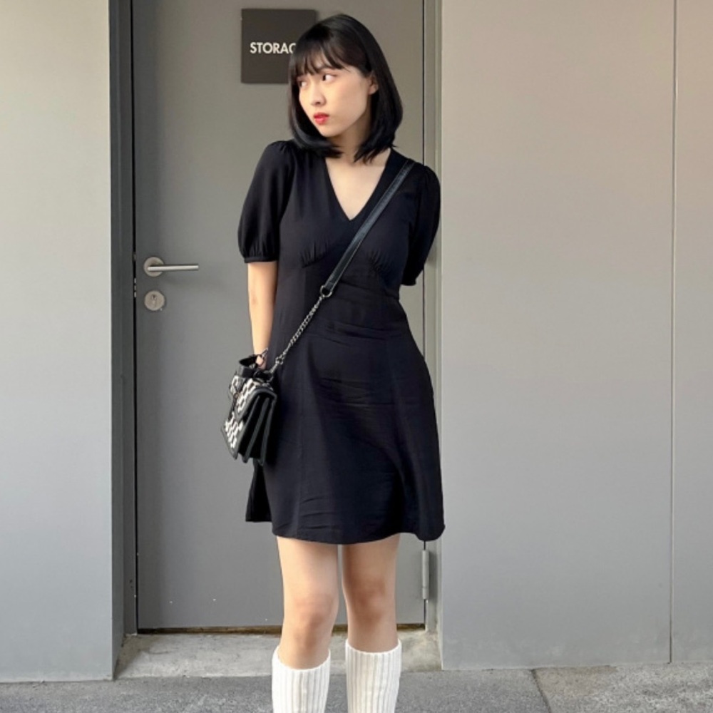 Uniqlo- Black V-Neck Short Sleeve Dress